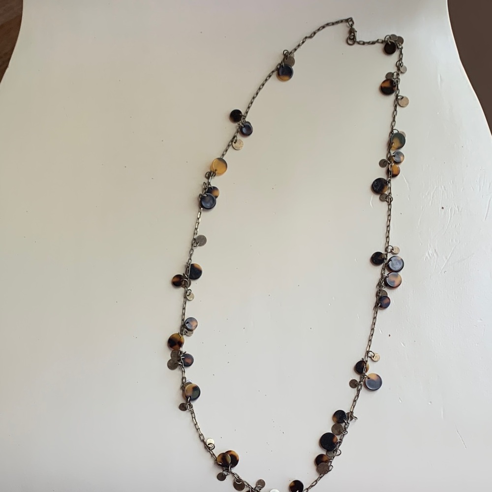 Chic Tortoiseshell Disc Necklace